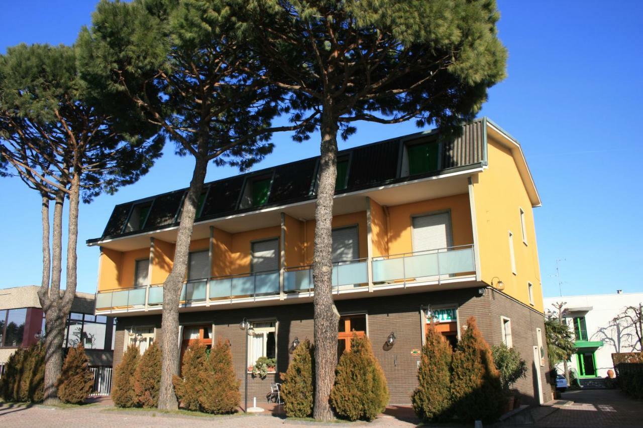 Albergo Nardini Lentate sul Seveso 外观 照片