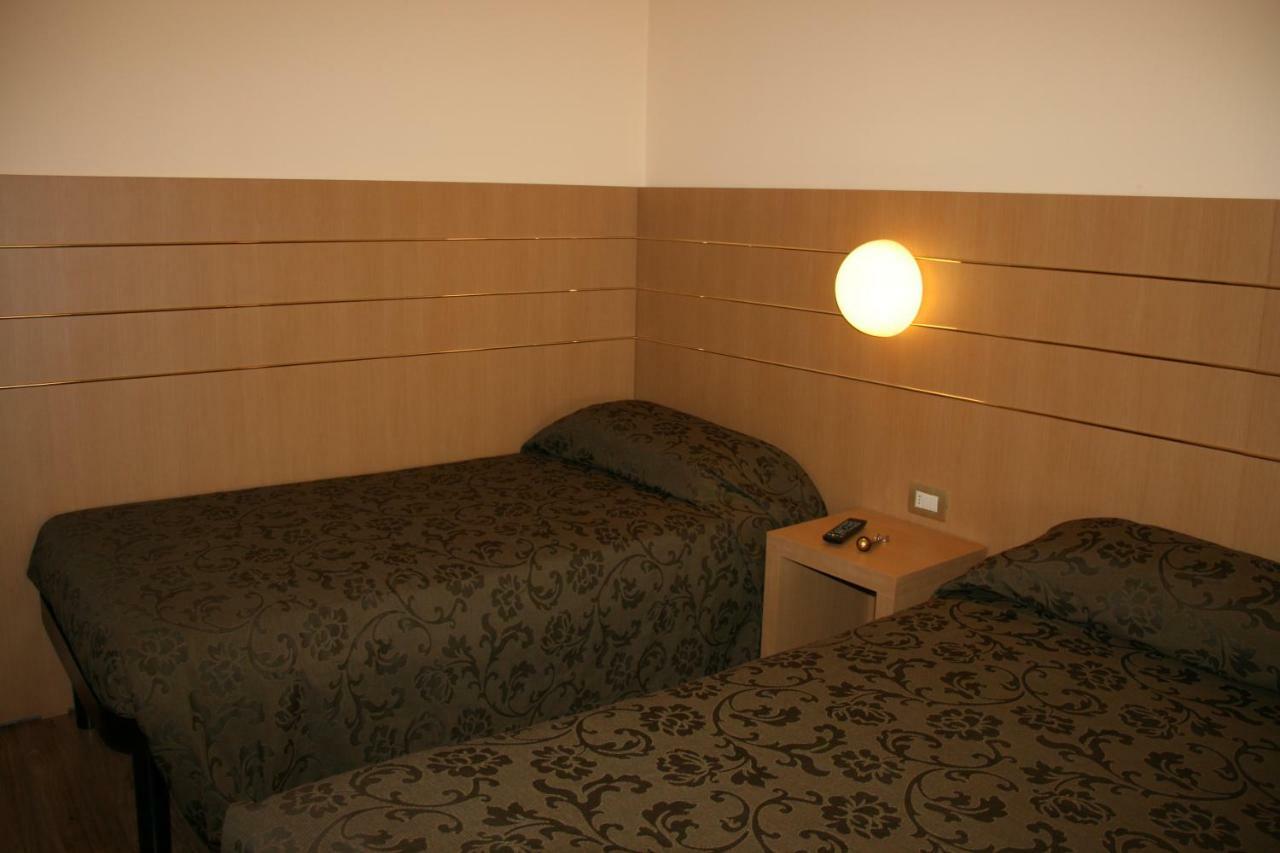 Albergo Nardini Lentate sul Seveso 外观 照片