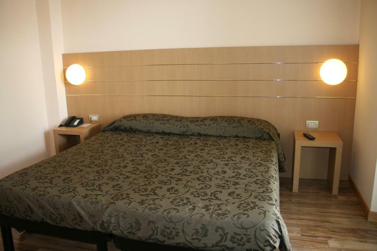 Albergo Nardini Lentate sul Seveso 外观 照片